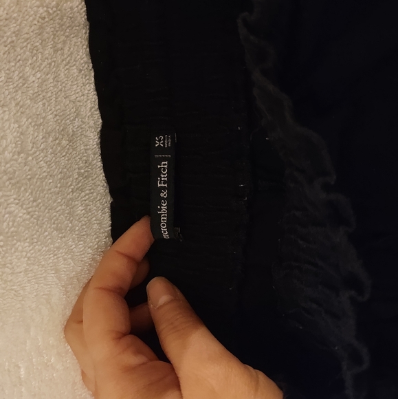 🚨Abercrombie & Fitch women's shorts Size XS (T3) - Picture 3 of 3